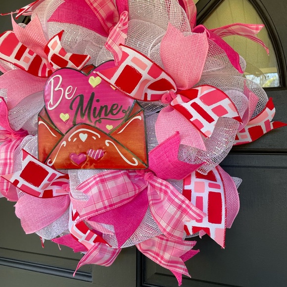 Valentine’s Day Deco Mesh Pink  Front Door Wreath Be Mine - Picture 4 of 5